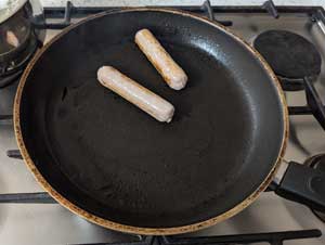 Sausage, pasta & peas